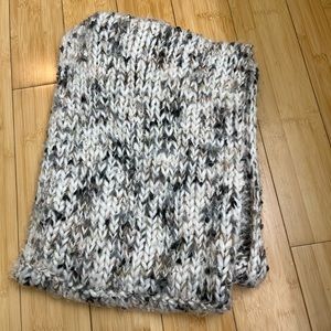 Steve Madden scarf